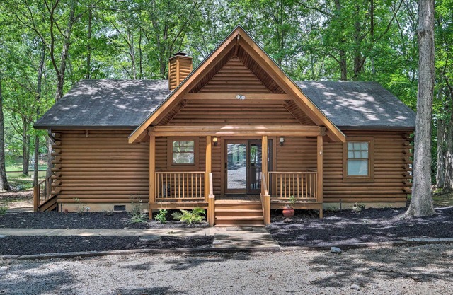 Pet-Friendly Lake Oconee Cabin w/ Boat Dock!
