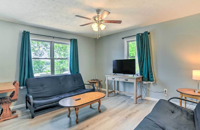 NEW! Pet-Friendly Lakefront Cabin w/ Boat Rentals!