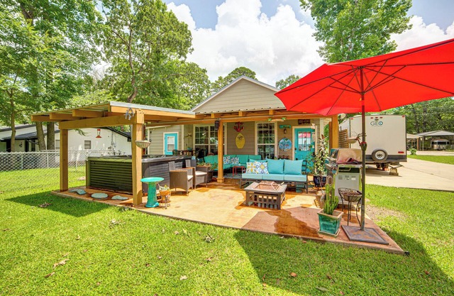 Pet-Friendly Lakefront Getaway w/ Hot Tub!