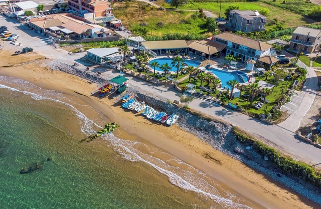 Appartement de la villa Mirage Arillas avec vue sur la mer, piscine partagée et Wi-Fi.