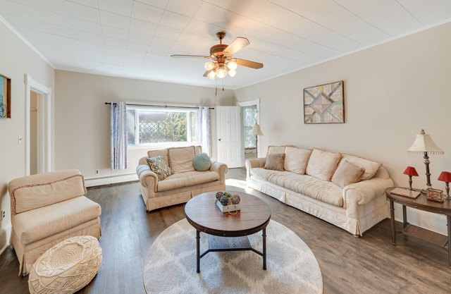 Pet-Friendly Mount Carroll Home w/ Fenced-In Yard!