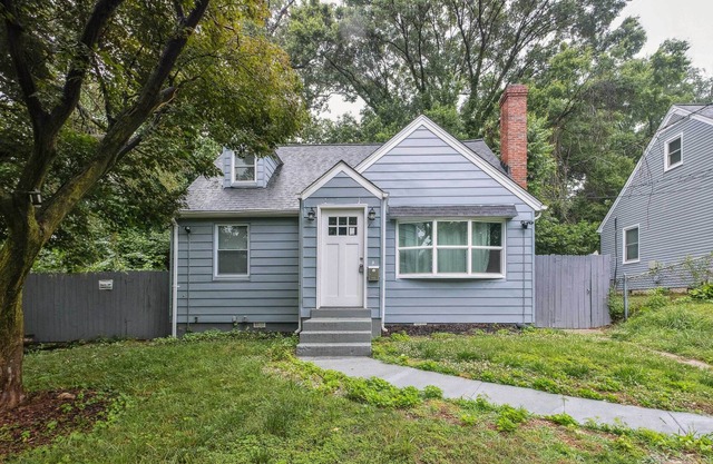 Pet-Friendly Mount Rainier Home w/ Gas Grill!