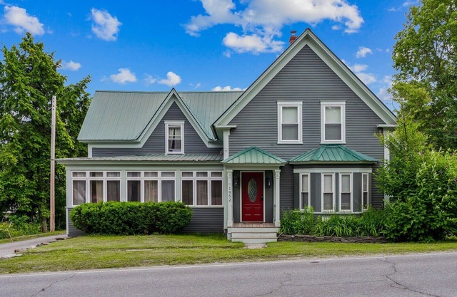 Pet-Friendly Near Simon Pierce | The House on Main