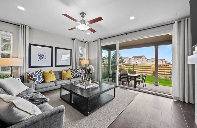 Pet Friendly New Luxury home on Buffalo Run Golf Course - Pool Table, BBQ