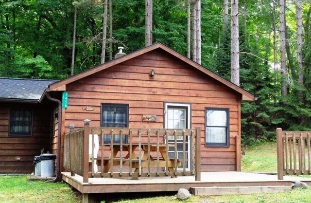 Pet- Friendly Northwoods Cabin At Old Stoney's Resort On Big Arbor Vitae Lake!