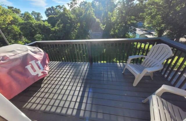 Pet Friendly! Short- Drive to IU! Cozy Unit!