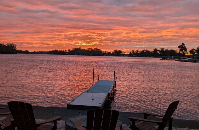 Pet Friendly Sunset Lakefront Cottage in Fox Lake w/ Boat Pier