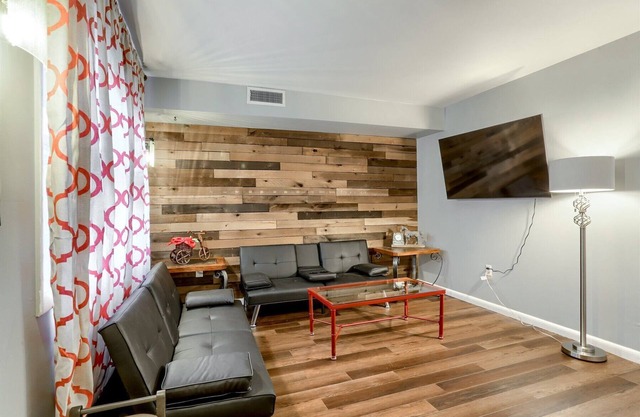 Pet Friendly Townhouse