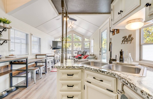 Pet-Friendly Utah Cottage Near Zion National Park!