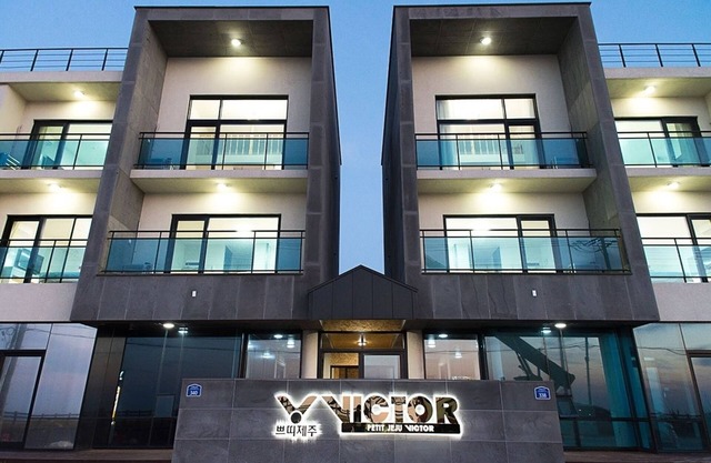 Petit Jeju Victor