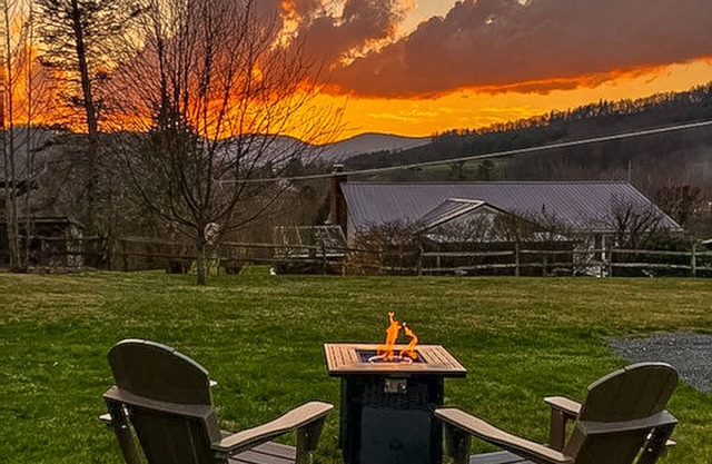 Limited-Time April Deals—Your Dream Getaway at Petite Retreat