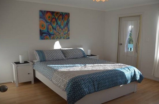 PetLet 5: Beautiful Sea & Lake Views - Sleeps 12!