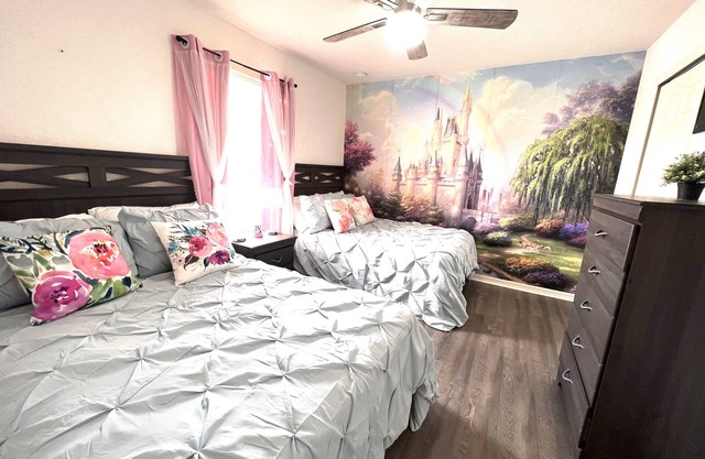 Pets Welcome, Close to Theme Parks, Stocked Kitchen, Family Friendly