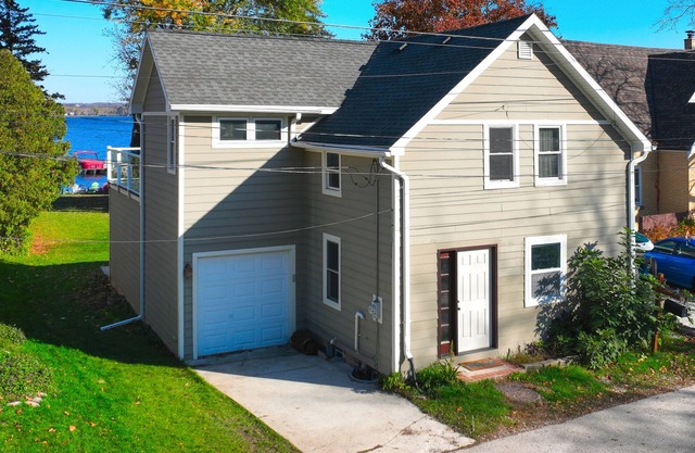 Pewaukee Lake Home, w/ Dock, Gas Grill, Large Deck, near Boat Launch & Town