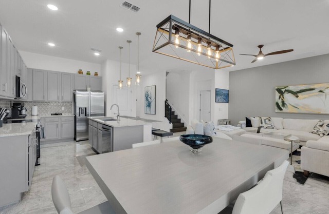 PG6133 - Modern Luxurious Home