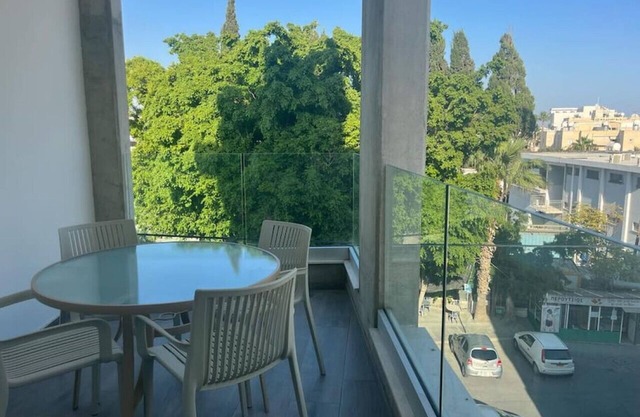 Phaedrus Living: Coral Suites Horizon