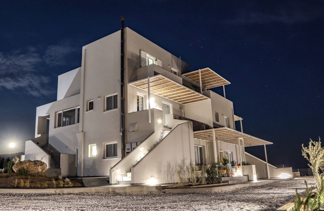 Pharos Apartments - Standard Apartment