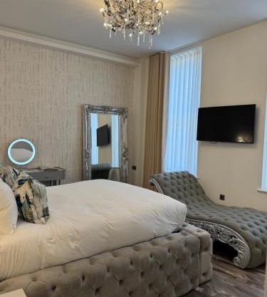 Philharmonic Hotel