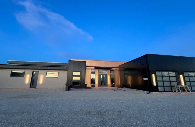 Phoenix Rising Villa Sauret Ste