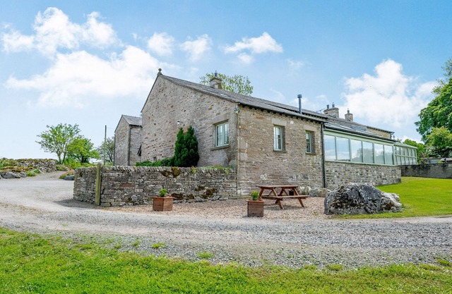 Pickle Cottage, HUTTON ROOF