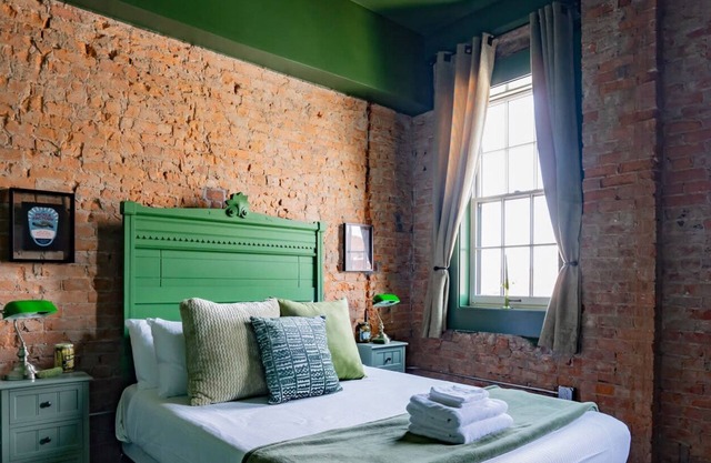 Pickle Factory In A Pickle Retro Loft 2 bedroom