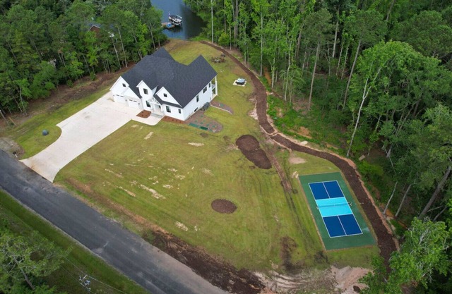 Pickleball Court + Hot Tub + Much More! Sleeps 16