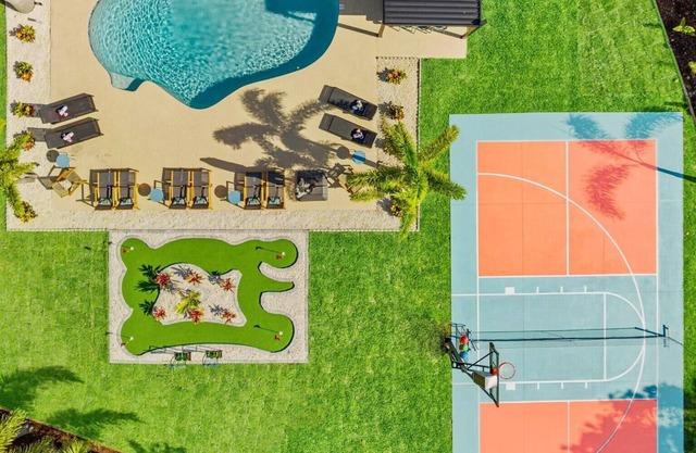 Pickleball, Free Heated Pool, BBall, MiniGolf, FirePit, Close 2 AMI Beaches, IMG
