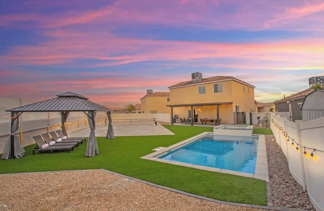 Pickleball Paradise: 6BR Home w/Pool+GameRoom Fun!
