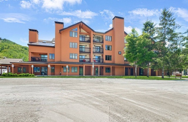 PicoVillageResort D209 - Amazing 1-bedroom ski in ski out great views