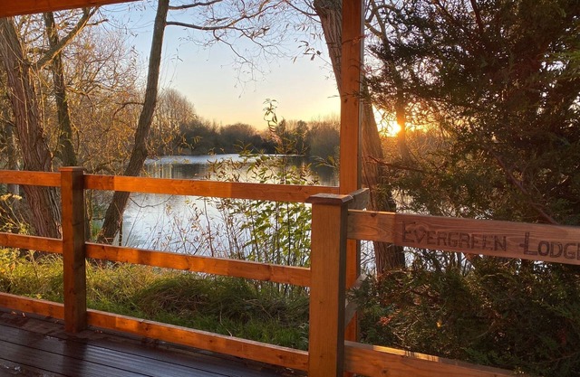 Lodge with Stunning Views & Hot Tub at Kingfisher Lakes