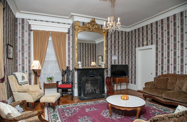 Picturesque bed and breakfast, nestled in the foothills of the white mountains.