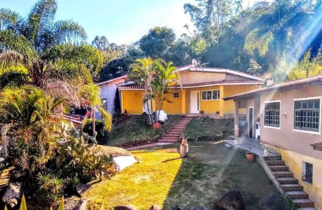 Cozy Yellow House