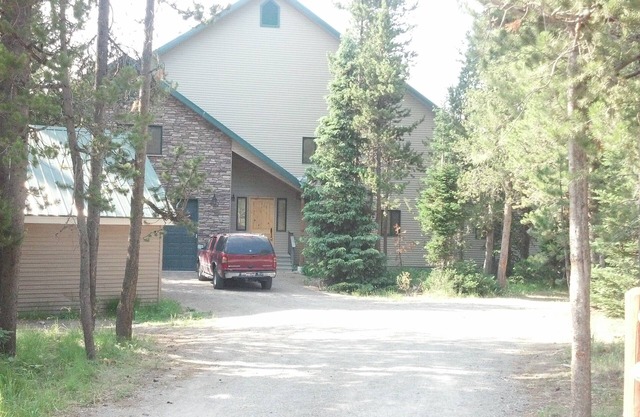 Propriété pittoresque au bord du lac pour votre prochaine escapade en montagne