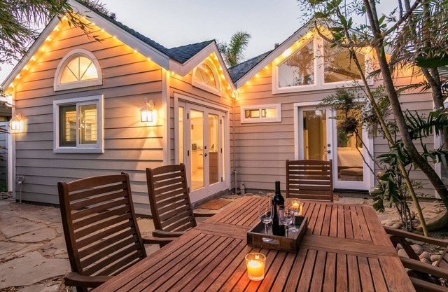 PIERPONT VENTURA UPSCALE À DEUX PAS DE LA PLAGE! 2 LITS / 2 BAINS / DEN FAMILY AMICAL