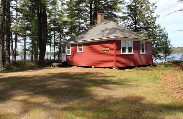 Pine Cove Cottage - Cottage pittoresque sur les rives du lac Pemaquid