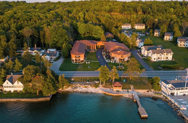 Pine Grove Resort