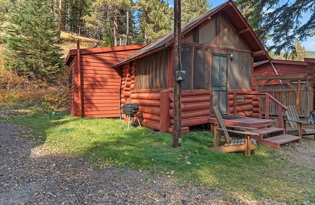 Cabin Knot Pine Avec Sleeping Porche