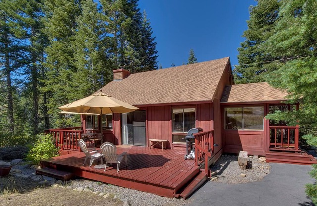 Pine Ridge: 3 BR, 2 BA House à Tahoma, pour 8 personnes