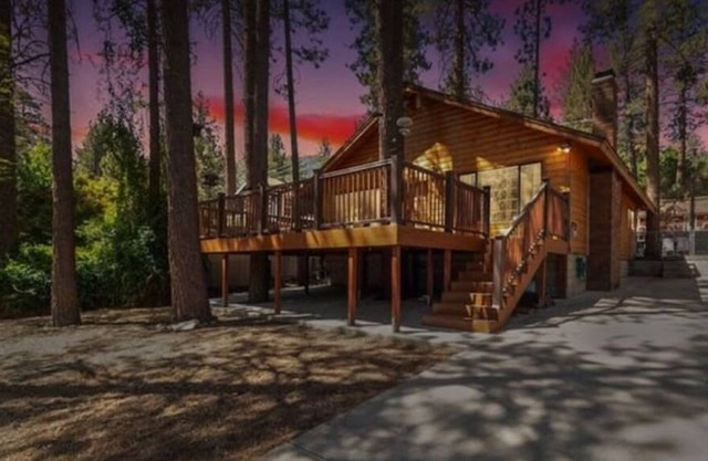 Pine tree cabin with an amazing front deck
