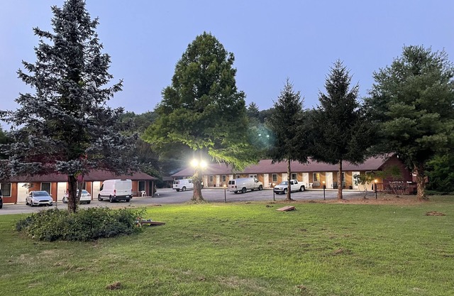 Pine Valley Motel