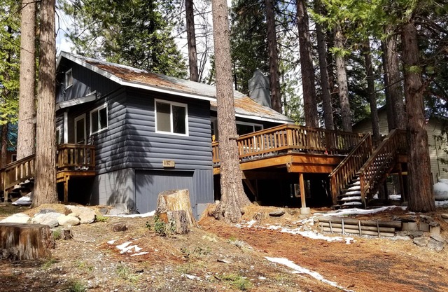 PinecrestAreaRentals #20 Book 2 nights ask get 3rd night free 3/3-5/20/25.