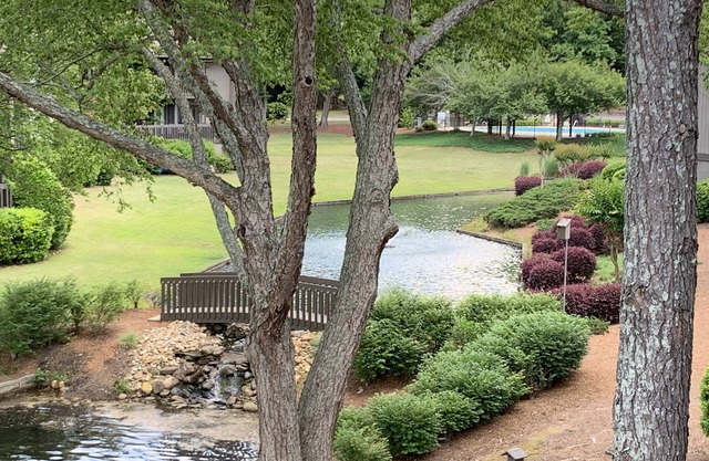 Pinehurst Lake 2BR/2B Condo w/ Seasonal Pool and just 1.5 mi to Pinehurst Resort