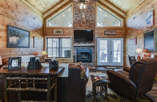 Pineridge Lodge - Premium Cabin