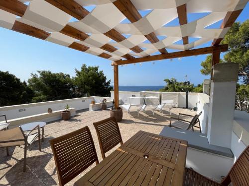 Pinetamare Azur - Panoramic Rooftop villa apartment Porto Selvaggio