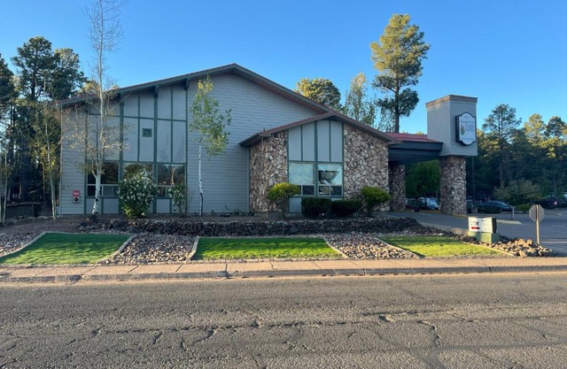 Pinetop Studio Suites