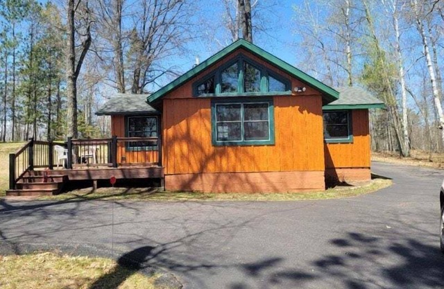 Pinewood Cabin | 2 Bed, 1 Bath