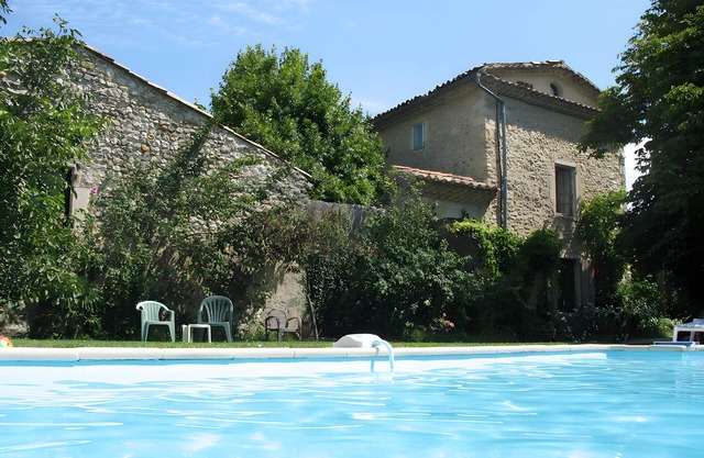 Pink Room with Pool and Garden