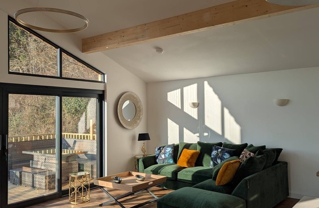 Pipistrelle Barn - sleeps 6 guests in 3 bedrooms