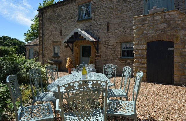 Pippinwell - a stunning barn conversion for eight with on-site swimming near Bakewell