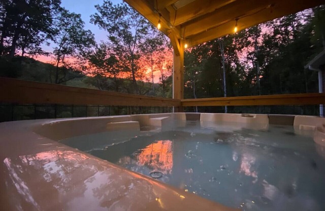 Pisgah Retreat w/ Hot Tub & Private River Access